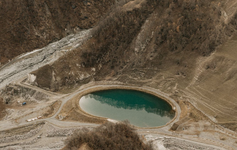 Impacts of Mining Activities on Water: A technical and legislative guide to support collective action